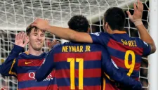 Neymar y Suárez celebran un gol con Messi