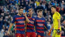 Messi, Neymar y Suárez celebrando la anotación del brasileño