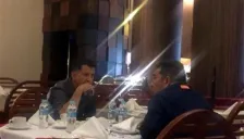 Juan Carlos Osorio junto a Carlos Reinoso