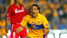 Rergis festeja tras anotar contra Toluca