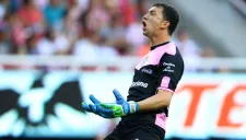Agustín Marchesín festeja un gol de Santos