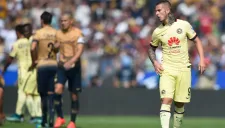 Darío Benedetto en el duelo contra Pumas en CU