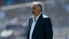 Memo Vázquez en partido con Pumas