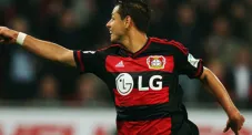 Chicharito Hernández festeja un gol