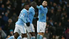 Futbolistas del Manchester City festejan en Etihad Stadium
