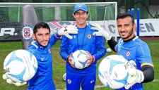 Jesús Corona y Allison, al lado de su entrenador