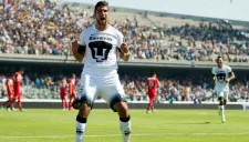 Eduardo Herrera celebrando su anotación contra Toluca