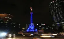 Vista del Monumento a la Independencia durante la noche