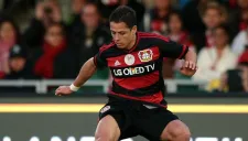 Chicharito en un partido del Bayer
