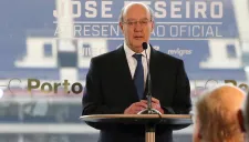 Presidente del Porto en la presentación de su nuevo DT