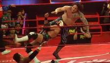 El Mesías le da una patada a Dr. Wagner Jr.