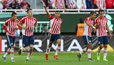 Orbelín Pineda celebra su tanto contra Tigres