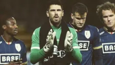 Víctor Valdés feliz por volver a la actividad con victoria