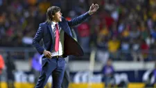 Almeyda durante el partido contra Monarcas