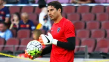 Guillermo Ochoa, en calentamiento del Málaga