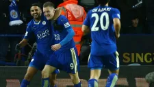 Vardy celebrando su segunda anotación contra Liverpool