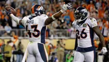 Ward festeja balón recuperado contra Panteras