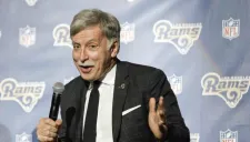 Stan Kroenke, dueño de los Carneros