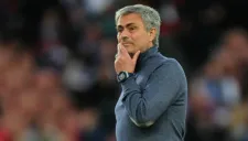 Mou, durante un encuentro de la Premier League