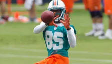 Ochocinco en práctica de los Delfines