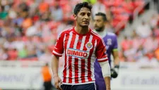 Ángel Reyna durante un partido de las Chivas