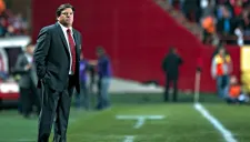 Miguel Herrera en un partido de Xolos
