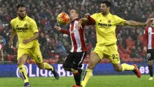 Víctor Ruíz pelea un balón contra el jugador del Athletic de Bilbao