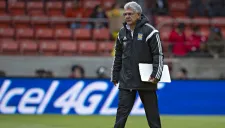 Ferretti camina hacia el vestuario