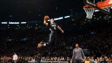 Momento en que Zach LaVine realizó una clavada