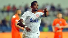 Eto'o celebra un gol con el Antalyaspor