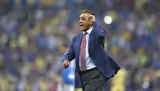 Tomás Boy reclama en el Clásico Joven