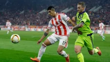 Alan Pulido durante el partido contra Anderlecht