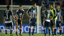 Basanta junto a sus compañeros en el Estadio Azul