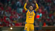 Hugo Ayala celebrando un tanto de los Tigres