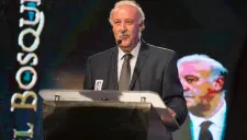 Vicente del Bosque habla durante un evento en México