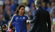 Carneiro conversa con Mourinho
