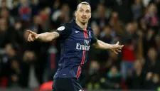 Zlatan celebra una anotación en el PSG