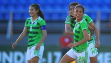 Maricarmen Reyes festeja el segundo gol de México