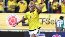 Edwin Cardona, de Rayados, celebra gol con Colombia