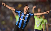 Yasser Corona celebrando un gol con el Querétaro