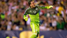 Memo Ochoa festeja con el Tri