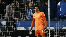 Guillermo Ochoa durante el partido contra el Sporting de Gijón