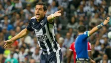 Rogelio Funes Mori reclama una falta