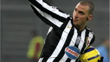 Zlatan celebra un gol en su estancia con la Juve