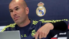 Zinedine Zidane habla durante la conferencia de prensa