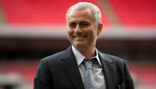 Jose Mourinho en una sesión fotográfica en el Estadio de Wembley