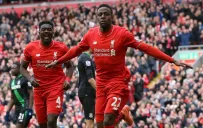 Origi celebra el tercer gol de su equipo contra el Stoke City