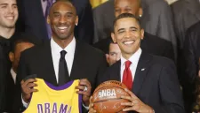Kobe Bryant y Obama, juntos durante una reunión
