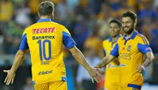 Gignac festeja gol contra Dorados
