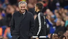 Mourinho sonríe en un partido